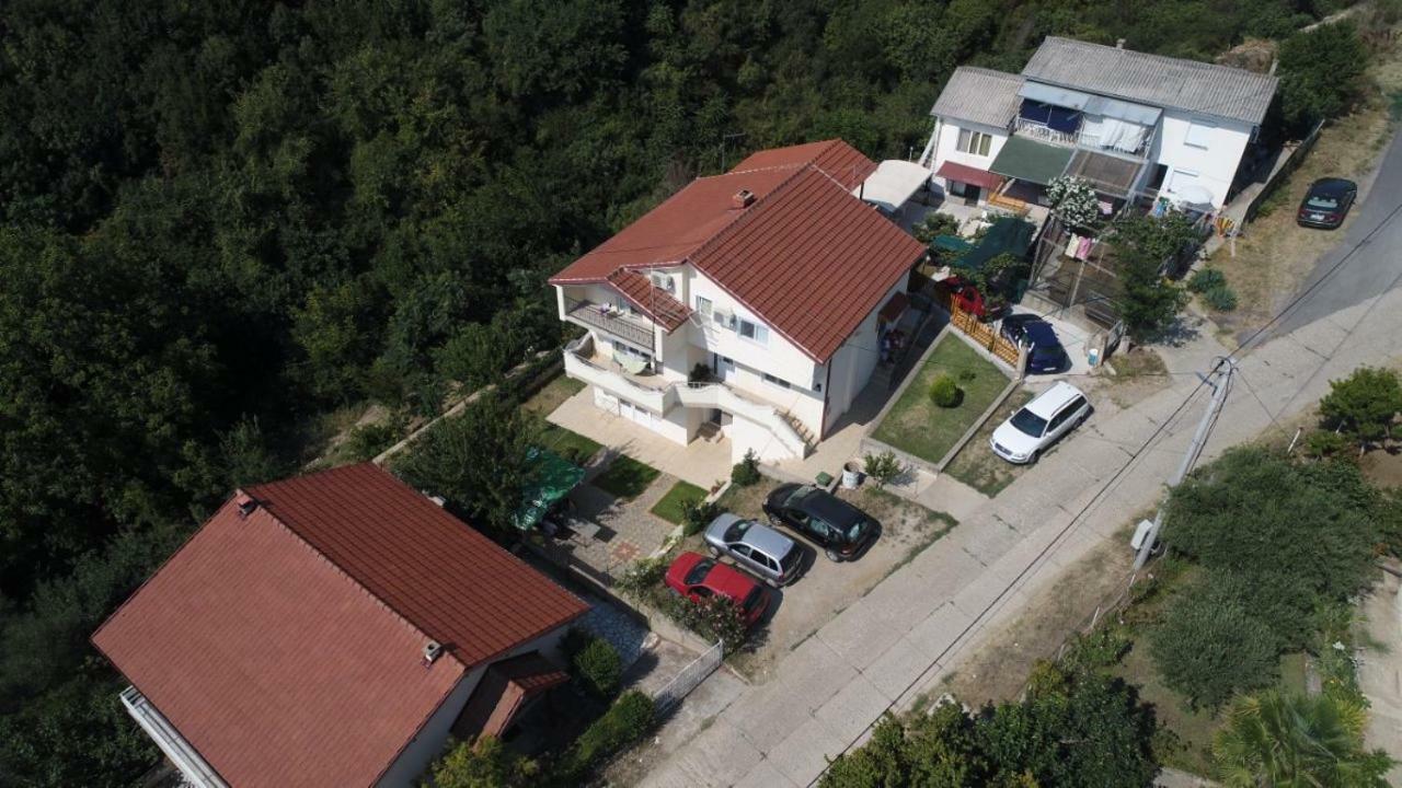 Guest Home Elena Dojran Exterior photo